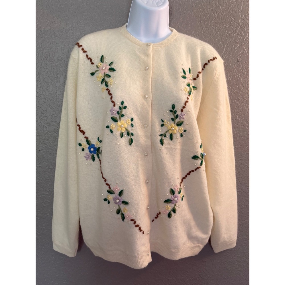 Lizette Italy VTG Cardigan L Pearl Angora Wool Floral Embroidered Feminine 80's - Picture 2 of 14